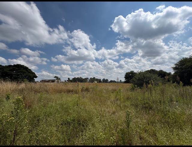 1,977M² VACANT LAND FOR SALE IN VAALPARK